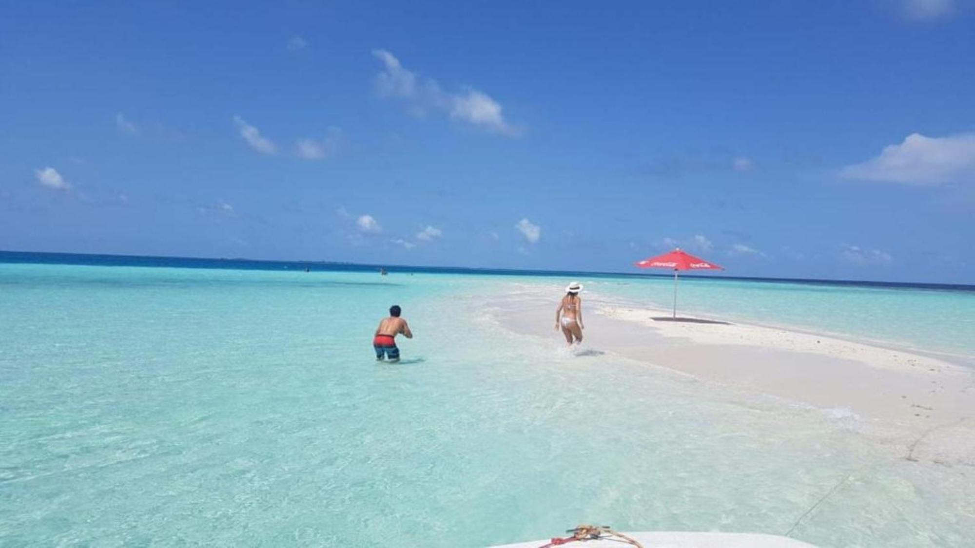 Batuta Maldives Fourson Hotel Thulusdhoo Exterior photo