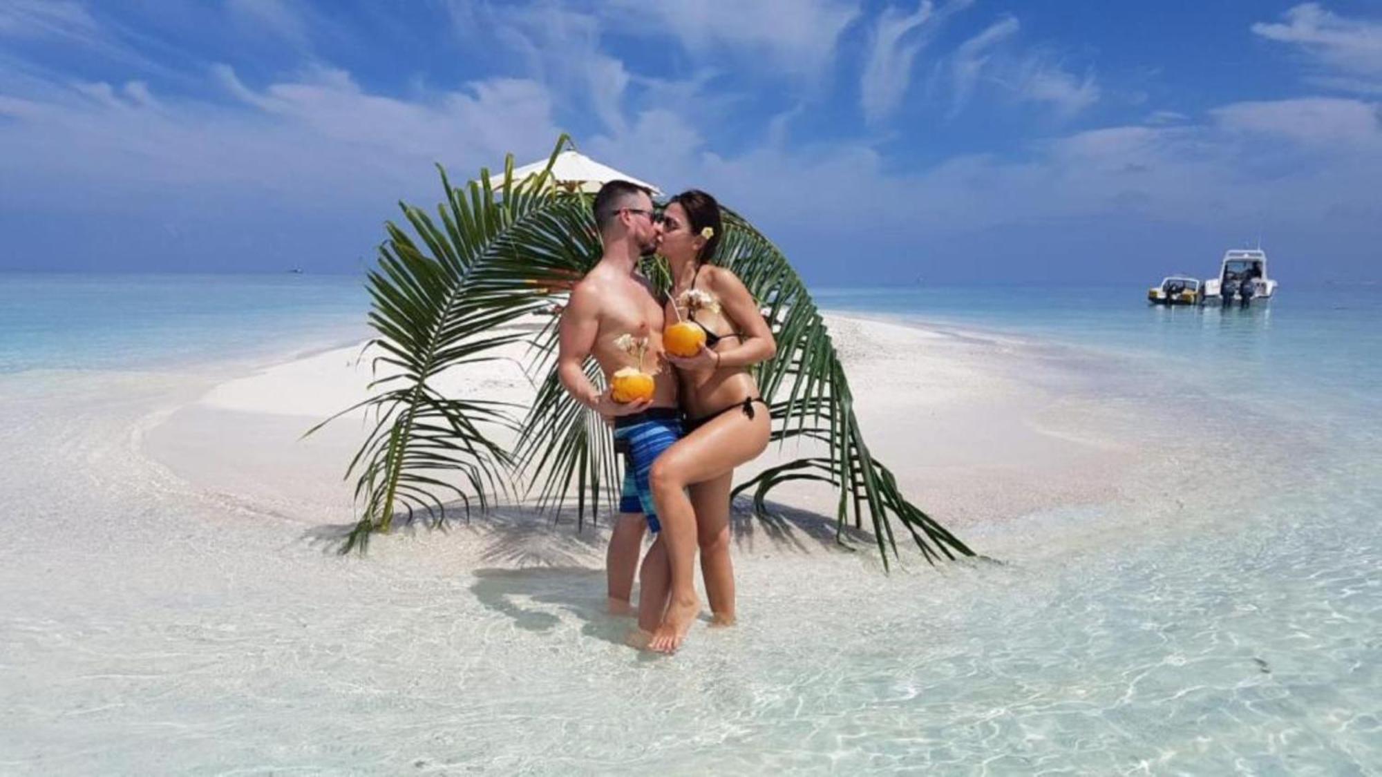 Batuta Maldives Fourson Hotel Thulusdhoo Exterior photo